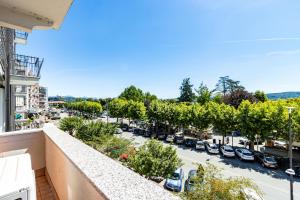 The Lux Apartment - Arona fronte lago- AC - WiFi - By Guestaly