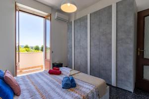 The Lux Apartment - Arona fronte lago- AC - WiFi - By Guestaly