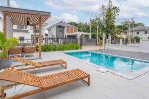 Stylish 3BR minimal pool villa, Chiang Mai