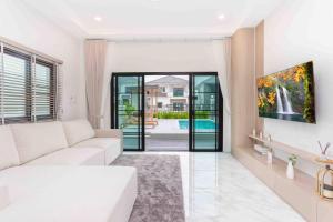 Stylish 3BR minimal pool villa, Chiang Mai