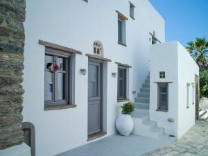 Tutti Blu Tinos Living Space Tinos Greece