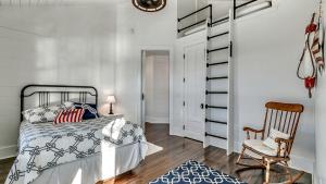 Modern Oceanfront Beach House in Pawleys Island, South Carolina
