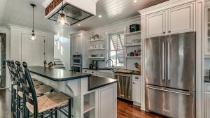 Modern Oceanfront Beach House in Pawleys Island, South Carolina