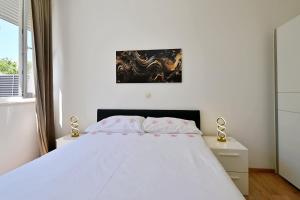 Emily Garden city apartment with Private parking