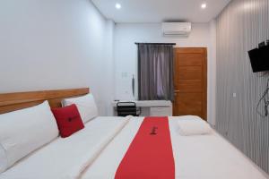 RedDoorz Plus at Kencana Residence Jimbaran