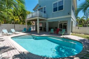 Stunning Beach House with Swimming Pool and Game Room in Holmes Beach, Florida