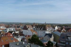 38m with terrace close to the beach
