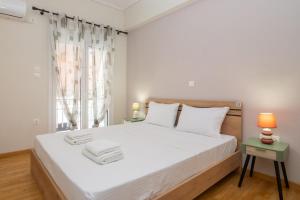 Athens Central Apartment With Balcony