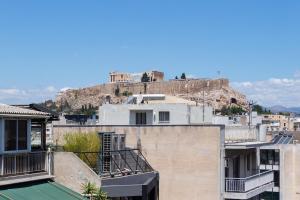 Athens Central Apartment With Balcony