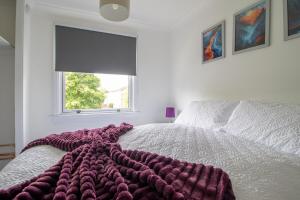 Piper House - 3 Bedroom House, East Kilbride