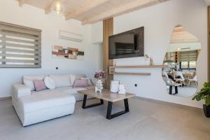 Rodia Luxury Villa