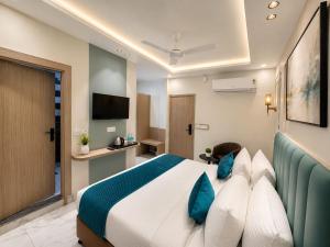 Hotel Nova Heights - Surajpur,Greater Noida