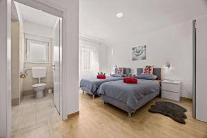 Holiday House Nives with pool and playground