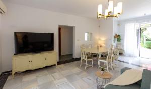 142 - Oasis Villa with Private Pool & Tropical Garden close to the Beach