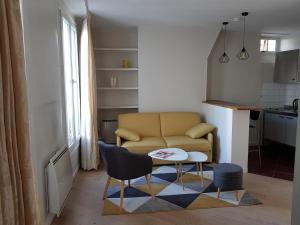 Bright apartment in St Germain des Prés