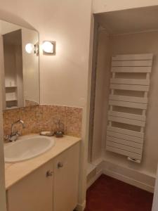 Bright apartment in St Germain des Prés