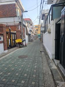 Brick Alley Seongsu
