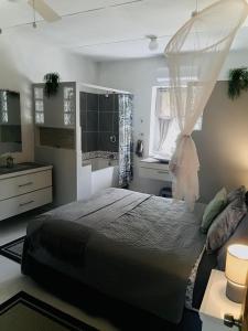 Unique Bungalow
