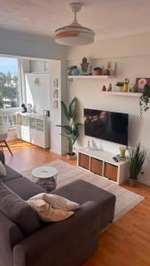 Golden Light Apartment near Santo António