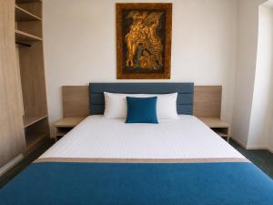 Central Plaza Hotel