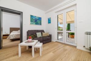 Hana Modern Apartment Near the Beach