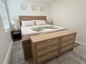 Treasure Island Condo, Beach, Sunsets, Heated Pool