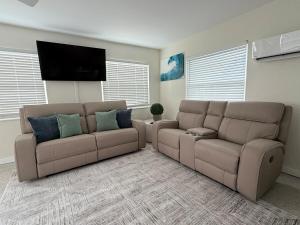 Treasure Island Condo, Beach, Sunsets, Heated Pool