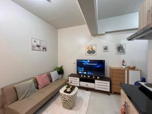 Elegant Condo in Panglao w Balcony & Pool