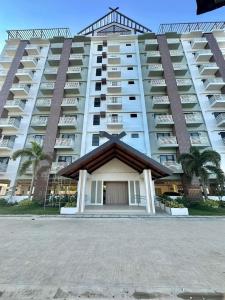Elegant Condo in Panglao w Balcony & Pool