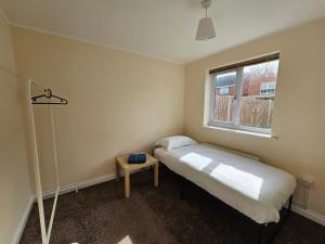 Oldbury Contractor bnb - Van parking - Corporate housing