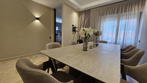 Casa Center Luxurious 2BR Wi-Fi, Parking AC