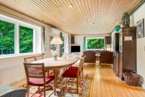 Spacious Holiday Home With Terrace, Wood-Burning Stove And Large Plot
