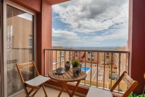 Charming Apartment with Pool View in Candelaria, Spain