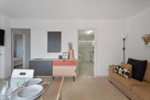 Charming Apartment with Pool View in Candelaria, Spain