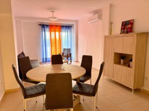 Apartamento frente al mar en Denia con mascotas permitidas, estacionamiento y aire acondicionado - ES-373-21