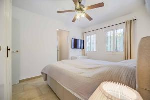 143 - Spacious Villa with Private Pool & Stunning Views