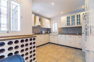 143 - Spacious Villa with Private Pool & Stunning Views