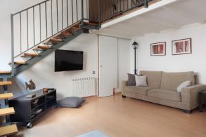Unique Historic Factory Duplex - Only 15 min walk to Las Ramblas