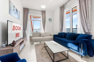StayShort - Stylish 1 Bed Apartment in Al Jaddaf for 2 with Pool & Gym