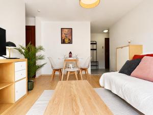 Le Clos des Vignes - Balconies and Free Parking