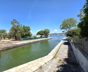 Graziosa villetta tra mare e lago