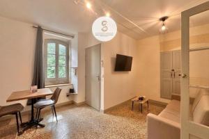 Le Cocon dAuguste Arles - WiFi & Air Conditioning