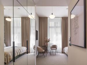 Crown Palace Apartments by Adrez