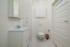 Browary Warszawskie Charming Apartment by BookingHost