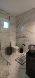 Elyra House