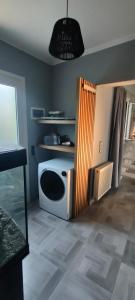 Elyra House
