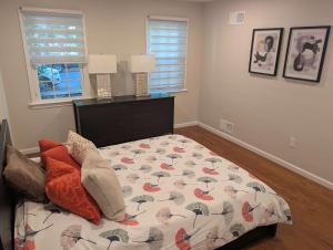 Elegant Capitol Hill 1BR - Walk to Eastern Market & Metro - Free Parking