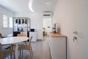 Modern Studio near Venice with Kitchenette