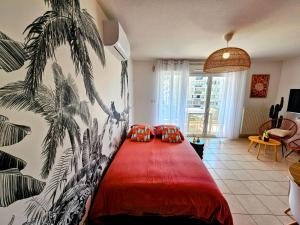 LE PALMA, Superbe Appartement Rénové, Terrasse, climatisation et parking privé