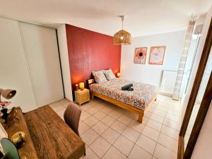 LE PALMA, Superbe Appartement Rénové, Terrasse, climatisation et parking privé